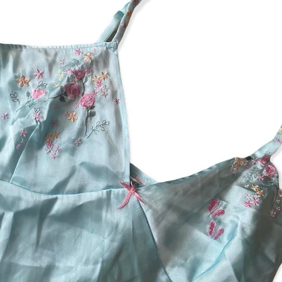 y2k floral embroidered baby blue silk cami lingerie top - Picture 2 of 4
